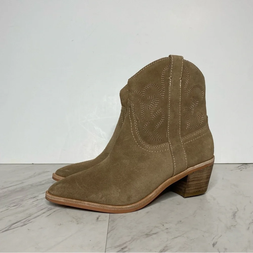 New! Dolce Vita Solow Tan Suede Western Bootie 6